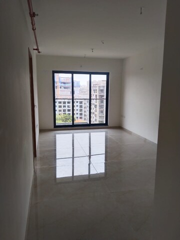 Room in 2 BHK Apartment at Better Parijat Towers, Andheri East – for Rent