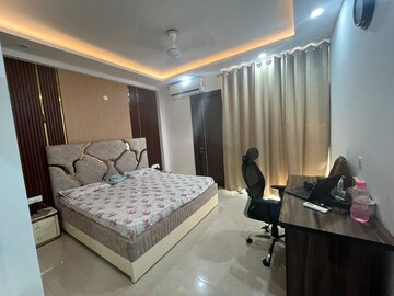 Bedroom in 3.5 BHK Builder Floor at Sector 57 – for Sale