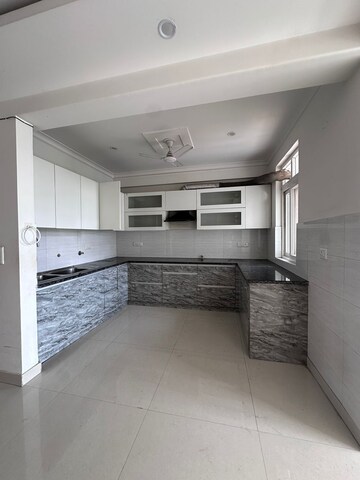 Kitchen in 3.5 BHK Builder Floor at Sector 57 – for Sale