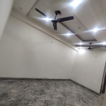 Room in 2 BHK Apartment at Amrapali Centurian Park, Tech Zone 4 Greater Noida – for Sale