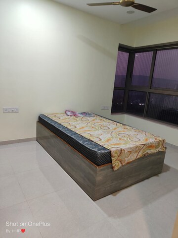 Bedroom in 2 BHK Apartment at Kalpataru Paramount, Kapur Bawdi – for Rent
