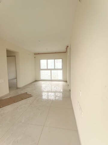 Room in 2 BHK Apartment at Wadhwa Atmosphere O2, Mulund West – for Rent