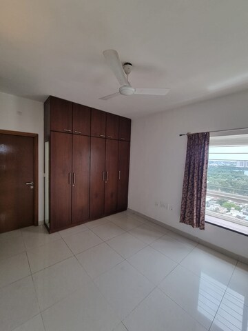 Room in 3.5 BHK Apartment at RMZ Galleria, Yelahanka – for Rent