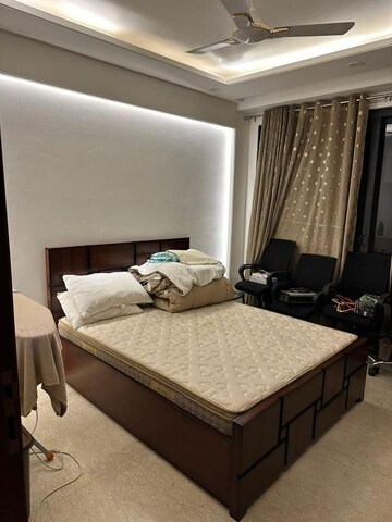 Bedroom in 4 BHK Builder Floor at DLF Atria, Dlf Phase ii – for Rent