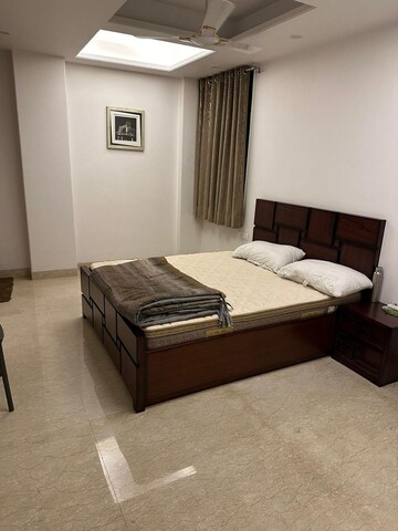 Bedroom in 4 BHK Builder Floor at DLF Atria, Dlf Phase ii – for Rent