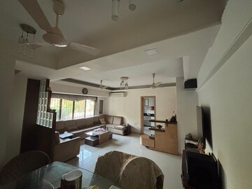 Master Bedroom in 2 BHK Apartment at Atlanta Santacruz West, Santacruz West – for Rent
