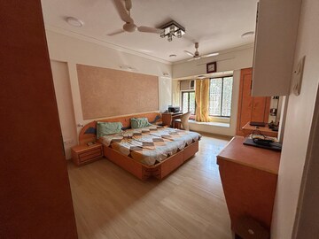 Bedroom in 2 BHK Apartment at Atlanta Santacruz West, Santacruz West – for Rent