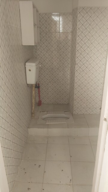 Bathroom in 1.5 BHK Builder Floor at Mayur Vihar – for Rent
