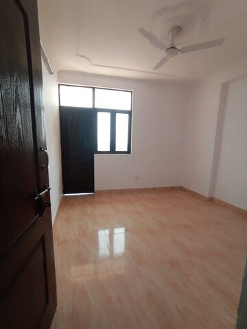 Room in 1 BHK Builder Floor at Saket – for Rent
