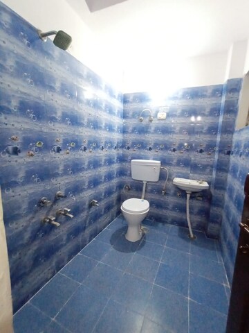Bathroom in 1 BHK Builder Floor at Saket – for Rent