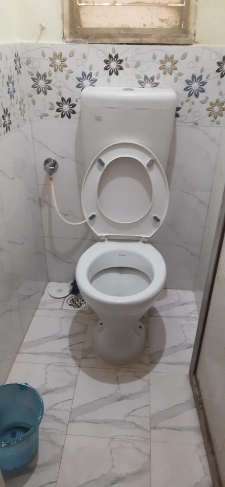 Bathroom, shalmali-cooperative-housing-society 1 Bedroom 400 Sq.Ft. Apartment In Vasant Vihar Thane 8029542