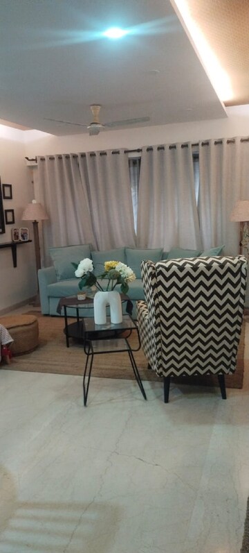 Living Room in 2 BHK Apartment at Khar West – for Rent