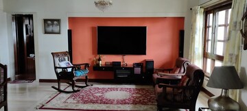 Living Room in 3.5 BHK Apartment at Santacruz West – for Rent