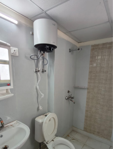 Bathroom in 3 BHK Apartment at Gardenia Golf City, Sector 76 – for Rent