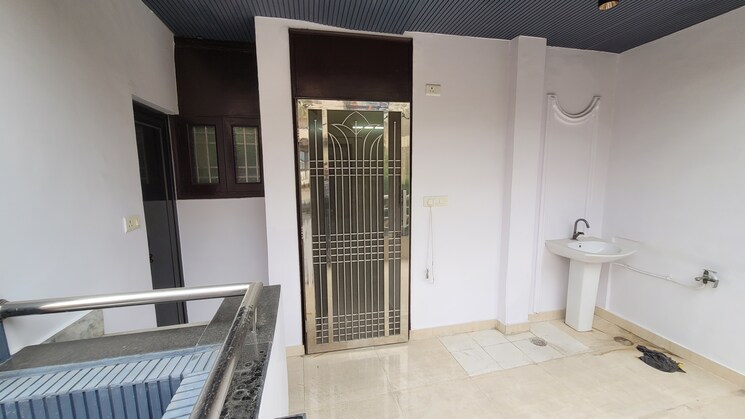 Balcony, dilshad colony 2 Bedroom 800 Sq.Ft. Builder Floor In Dilshad Colony Delhi 8029577