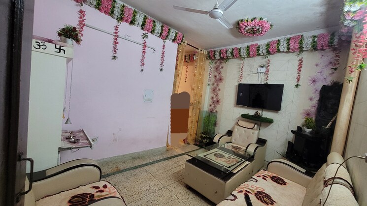 Living Room, dilshad colony 2 Bedroom 750 Sq.Ft. Builder Floor In Dilshad Colony Delhi 8029594