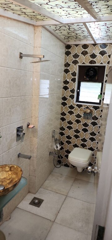 Bathroom in 2.5 BHK Apartment at Mount Unique, Peddar Road – for Rent