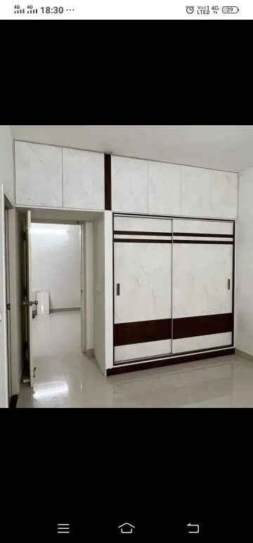 Room in 2.5 BHK Apartment at Mahagun Mywoods, Sector 16c Greater Noida – for Rent