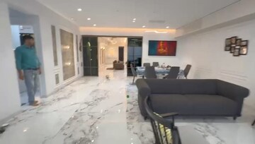 Living Room in 4 BHK Apartment at Andheri West – for Rent