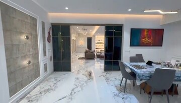 Living Room in 4 BHK Apartment at Andheri West – for Rent