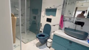 Bathroom in 4 BHK Apartment at Andheri West – for Rent