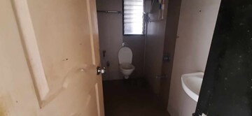 Bathroom in 1 BHK Apartment at Shilp CHS, Santacruz East – for Rent