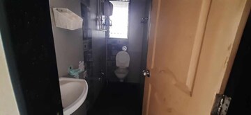 Bathroom in 1 BHK Apartment at Shilp CHS, Santacruz East – for Rent