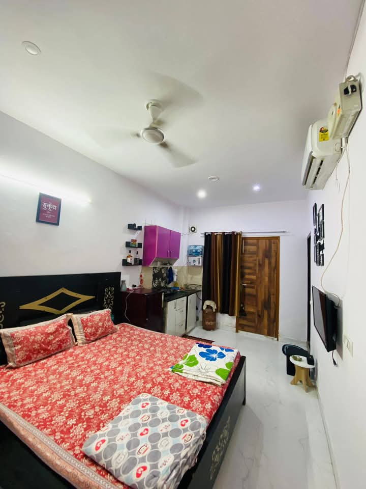 3 BHK + Pooja Room Apartment For Sale in Pareena The Elite Residen