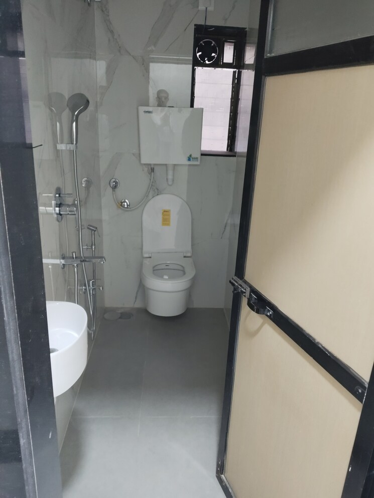 Attached Bathroom, vashi sector 4 3.5 Bedroom 2000 Sq.Ft. Apartment In Vashi Sector 4 Navi Mumbai 8029733