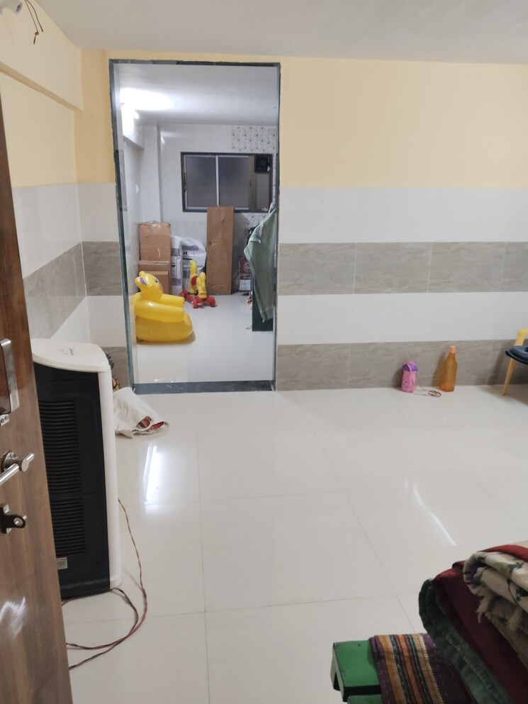 Room, vashi sector 4 3.5 Bedroom 2000 Sq.Ft. Apartment In Vashi Sector 4 Navi Mumbai 8029733