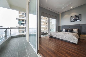 Room in 3 BHK Apartment at Sumer Trinity Towers, Prabhadevi – for Rent