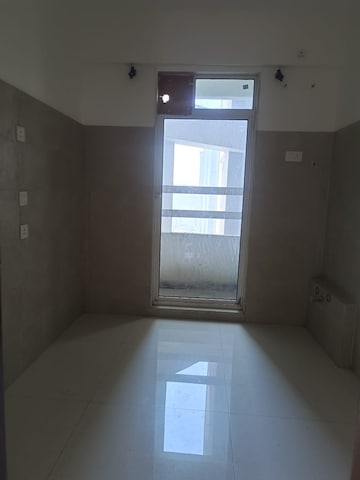 Room in 2 BHK Apartment at A And O F Residences Malad, Malad East – for Sale
