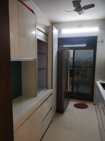 Room in 2 BHK Apartment at Juhi Greens, Seawoods – for Rent