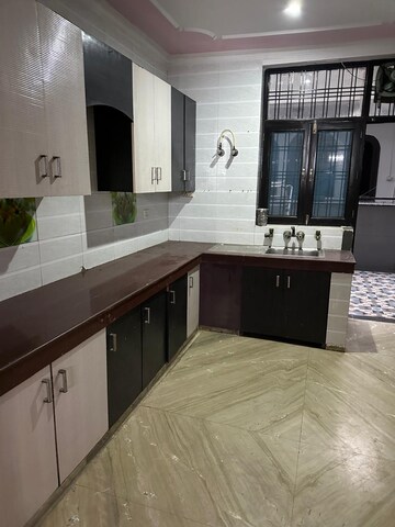 Kitchen in 3 BHK Villa at Sector 46 – for Rent