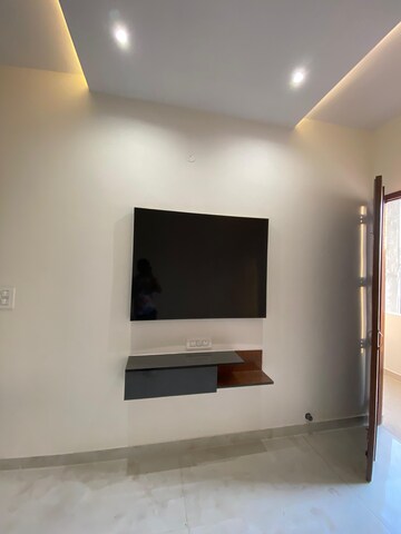 Room in 3 BHK Apartment at The Ananta Aspire, Utrathiya – for Sale