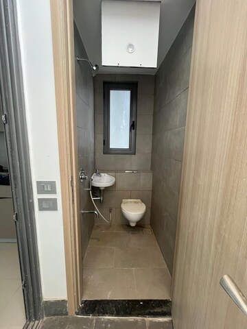 Bathroom in 5 BHK Apartment at Rustomjee Crown, Prabhadevi – for Rent
