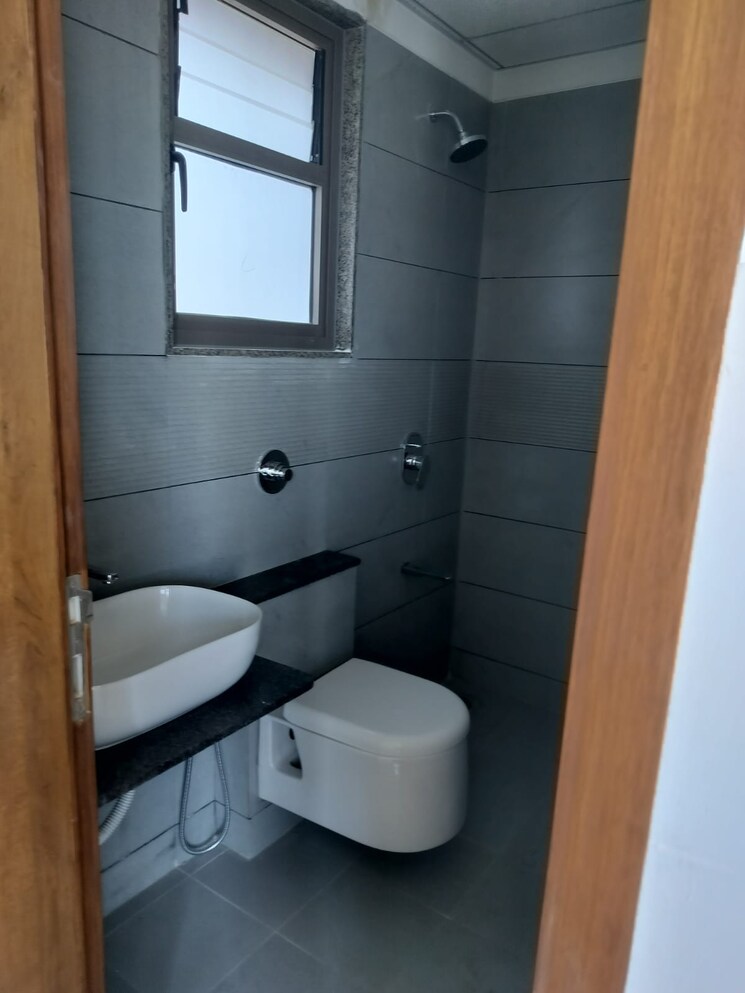 Bathroom, ganesh-malabar-county 3 Bedroom 1900 Sq.Ft. Apartment In Near Nirma University On Sg Highway Ahmedabad 8029887