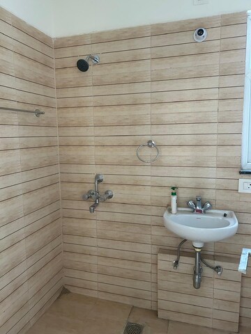 Bathroom in 3 BHK Builder Floor at BPTP Parkland Pride, Sector 77 – for Rent