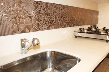 Furnished Amenities in 2 BHK Apartment at Silver Castle Andheri East, Andheri East – for Rent
