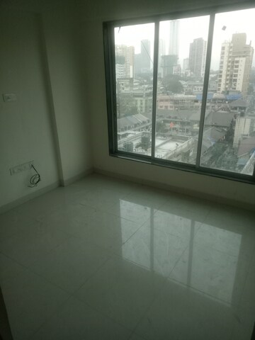Room in 1 BHK Apartment at Sanghvi Aaditya Heights, Tardeo – for Rent