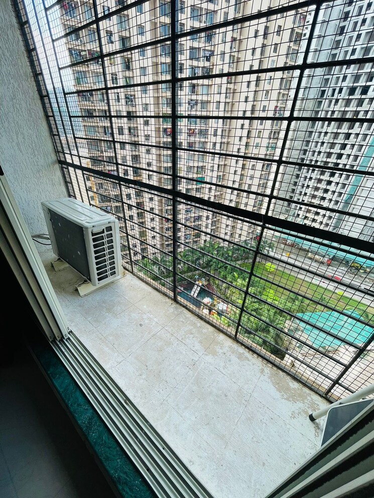 Balcony, kapur bawdi 2 Bedroom 680 Sq.Ft. Apartment In Kapur Bawdi Thane 8029997