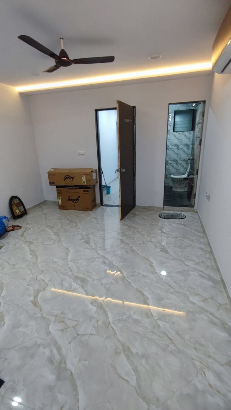 Room, jahangirabad 4 Bedroom 658 Sq.Ft. Independent House In Jahangirabad Surat 8030015