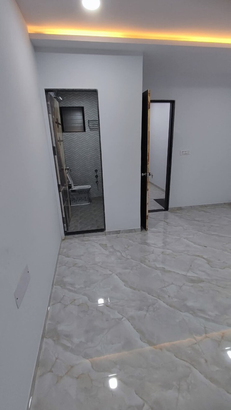 Room, jahangirabad 4 Bedroom 658 Sq.Ft. Independent House In Jahangirabad Surat 8030015