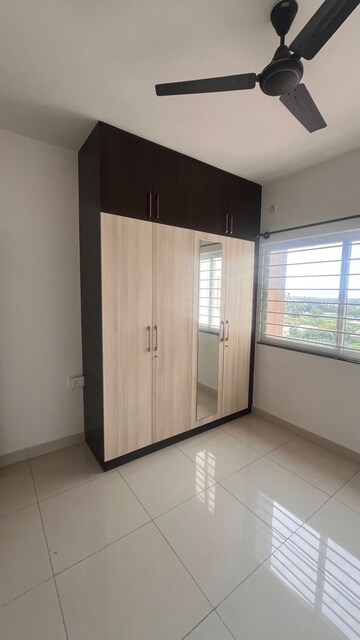 Room in 3 BHK Apartment at Provident Park Square, Kanakapura Road – for Rent