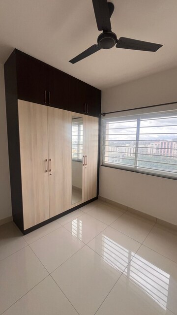 Room in 3 BHK Apartment at Provident Park Square, Kanakapura Road – for Rent