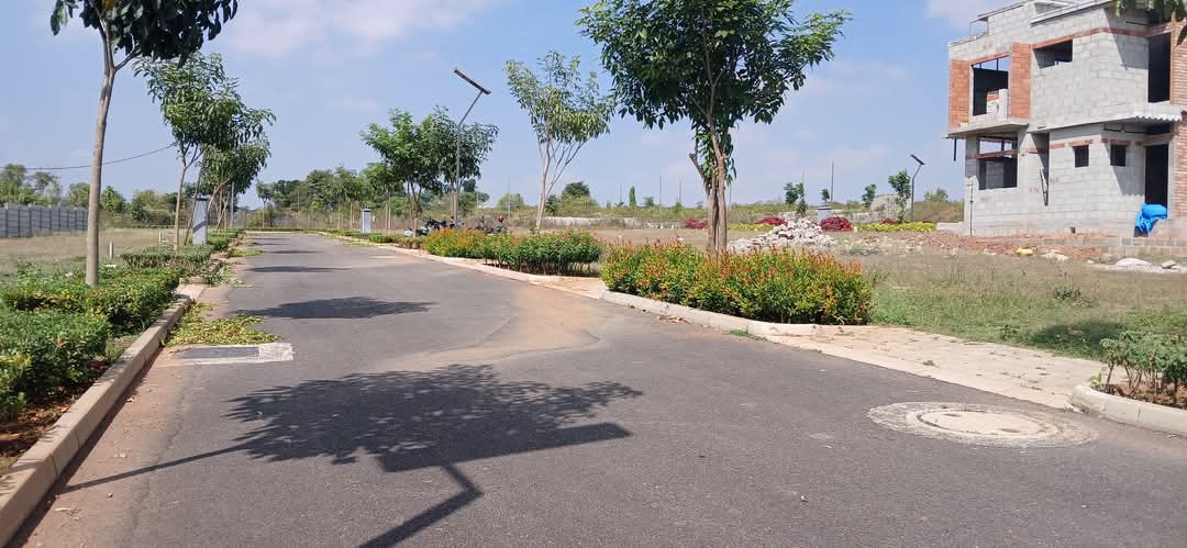 Plot For Sale in Select City Residency