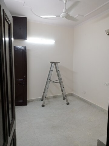 Living Room in 1 BHK Builder Floor at Paschim Vihar – for Rent