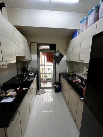 2 BHK Apartment For Rent in Lodha Luxuria Priva, Majiwada