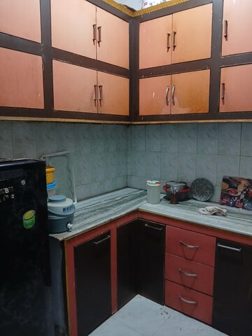 Kitchen in 1.5 BHK Builder Floor at Sant Nagar – for Rent