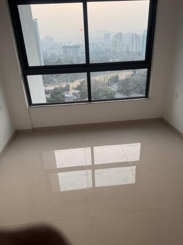 Room in 2.5 BHK Apartment at Piramal Vaikunth, Balkum Pada – for Rent